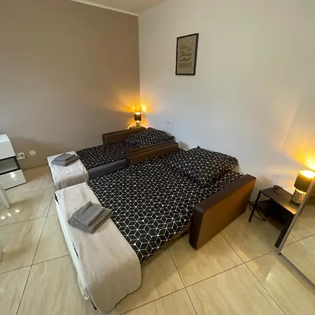 アパート Glowackiego 10 *