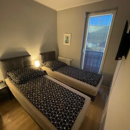 Glowackiego 10 アパート