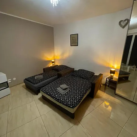 Glowackiego 10 アパート *